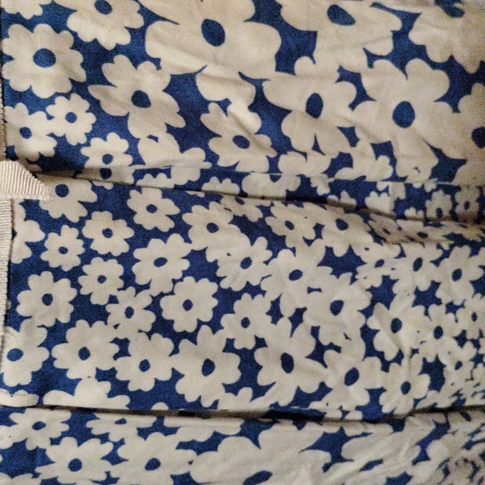 Blue and white floral A-line dress in a size 14 - Picture 5 of 10